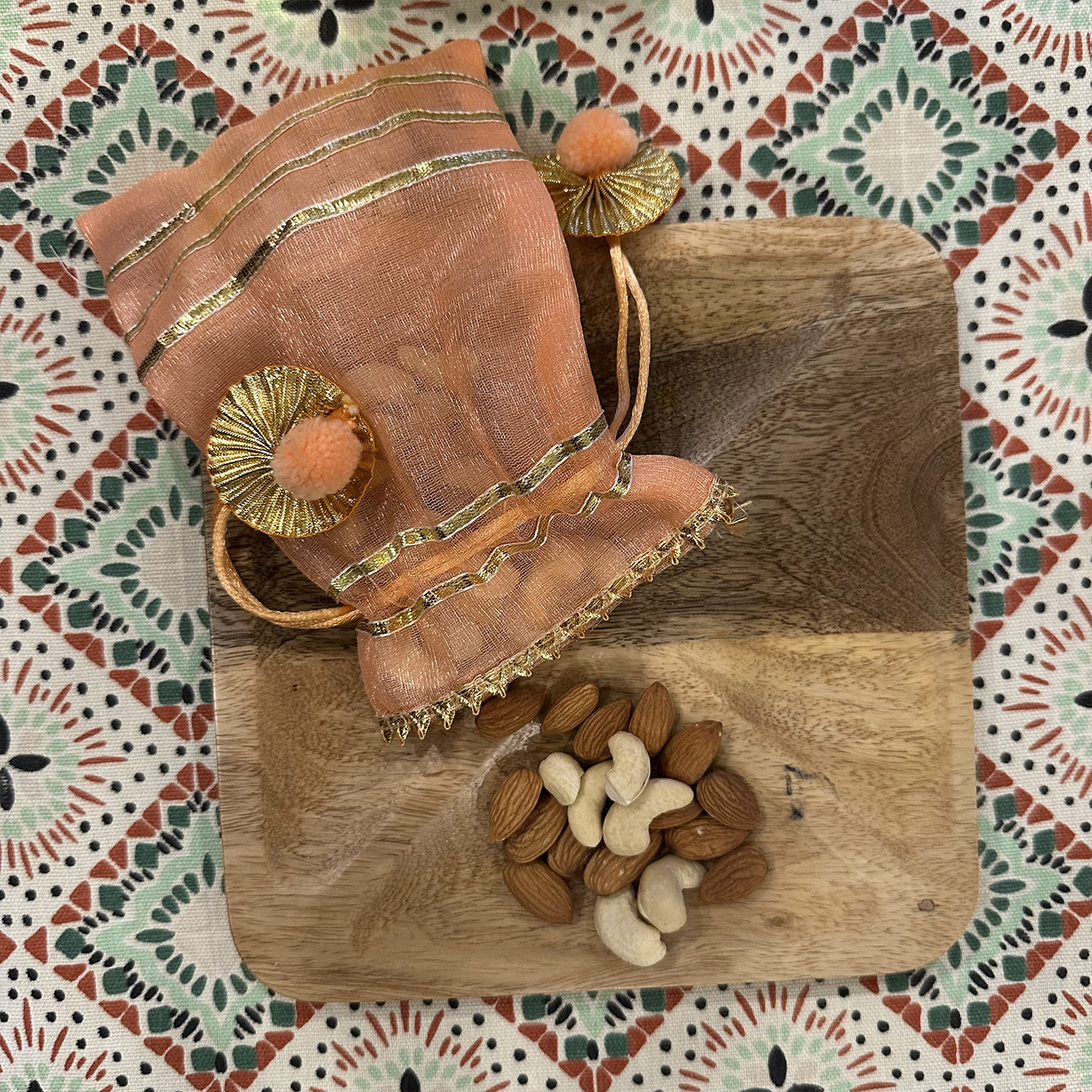 Oak & Lily Diwali Small Gift Hamper | Pure Mango Wood Tray + Kitchen Useable