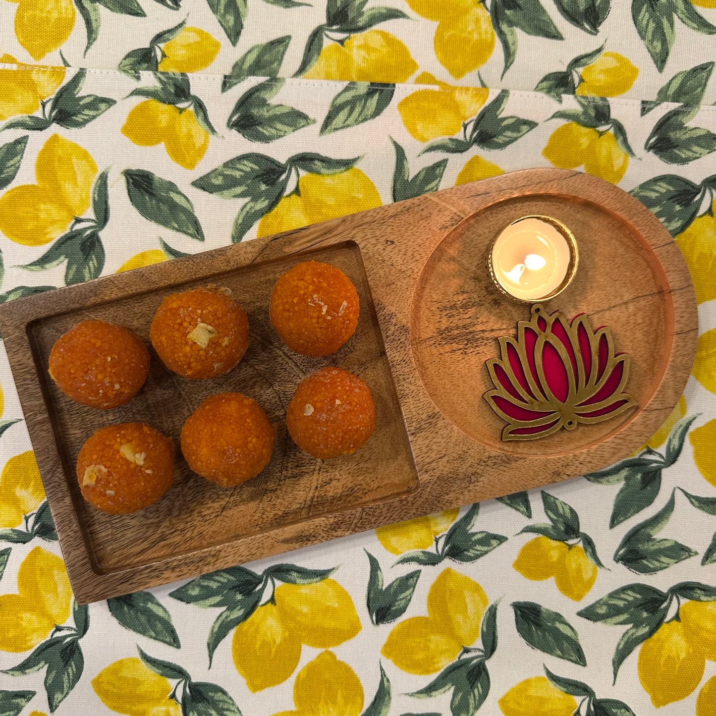 Oak & Lily Diwali Large Gift Hamper | Rectangular Mango Wood Tray + Pure Cotton Runner