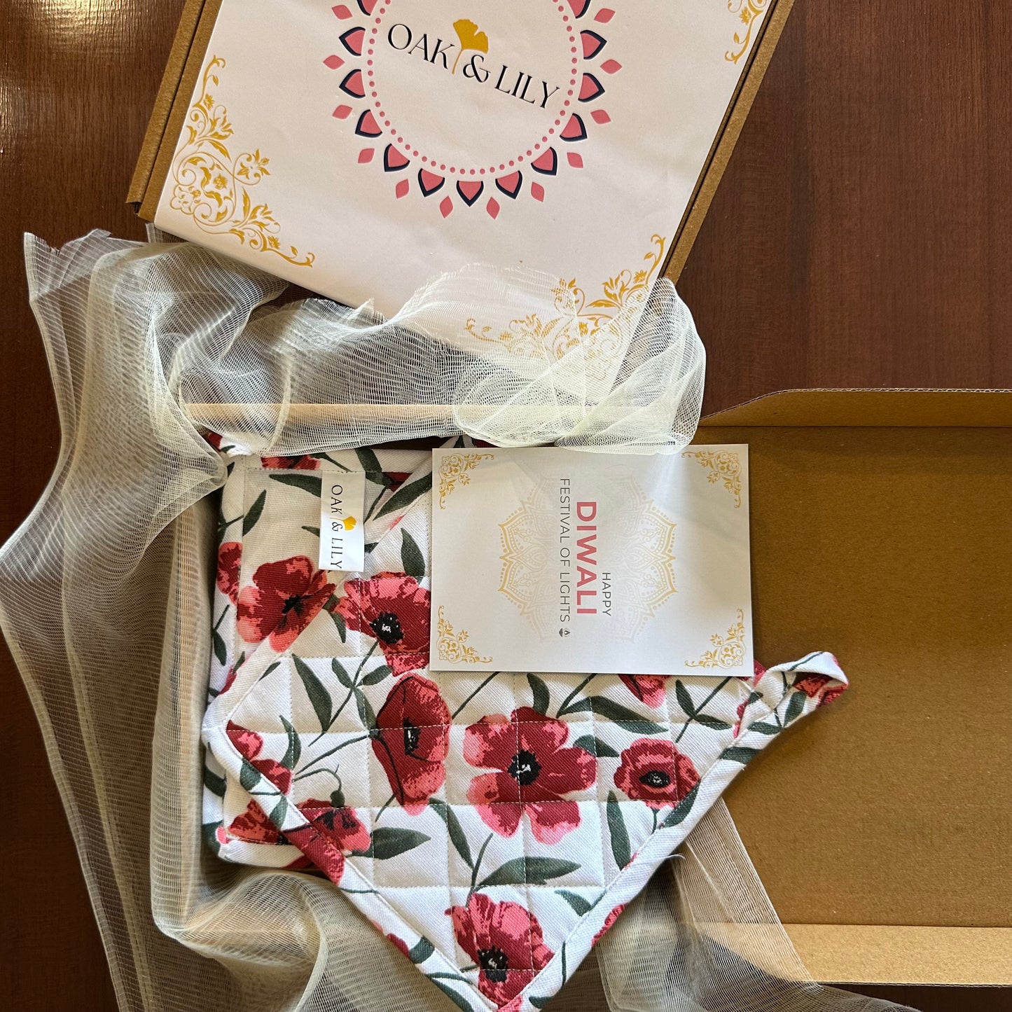 Oak & Lily Diwali Small Gift Hamper | Pure Mango Wood Tray + Kitchen Useable