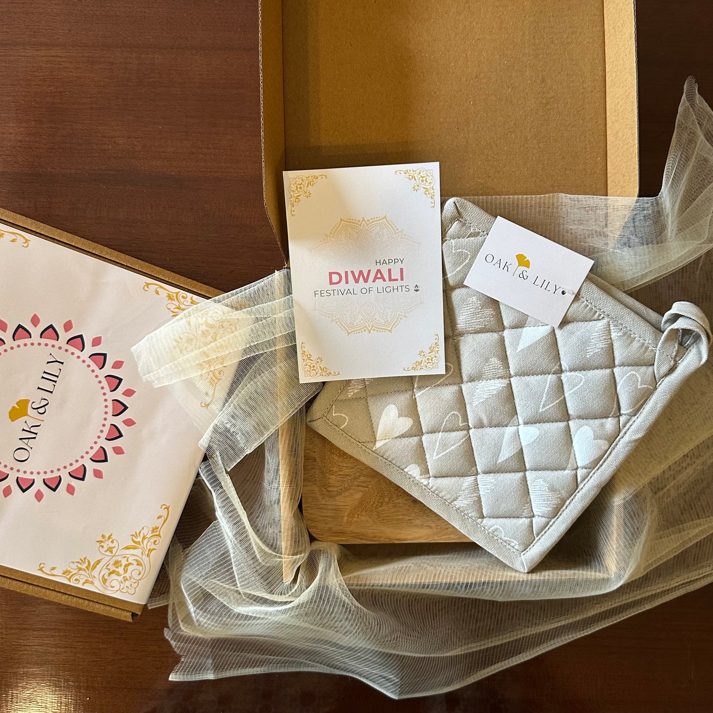 Oak & Lily Diwali Small Gift Hamper | Pure Mango Wood Tray + Kitchen Useable