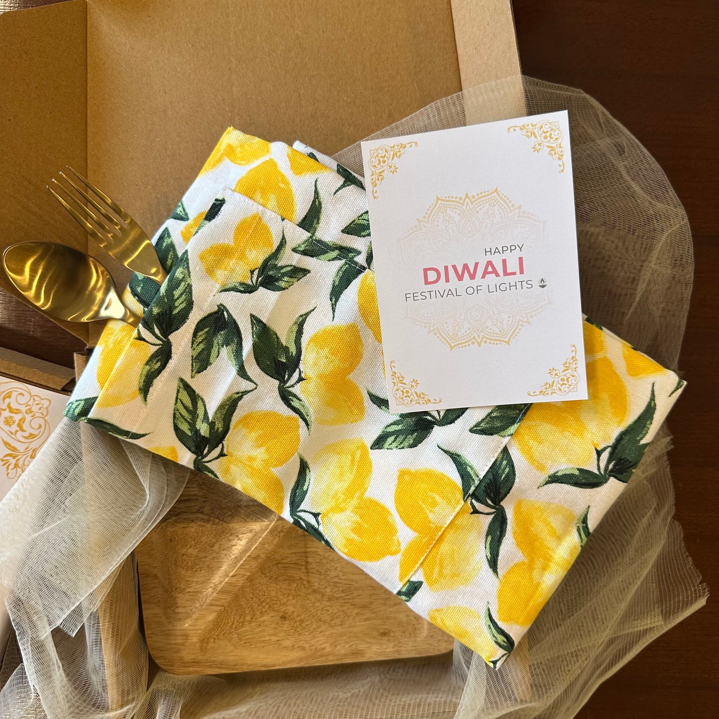 Oak & Lily Diwali Small Gift Hamper | Pure Mango Wood Tray + Kitchen Useable