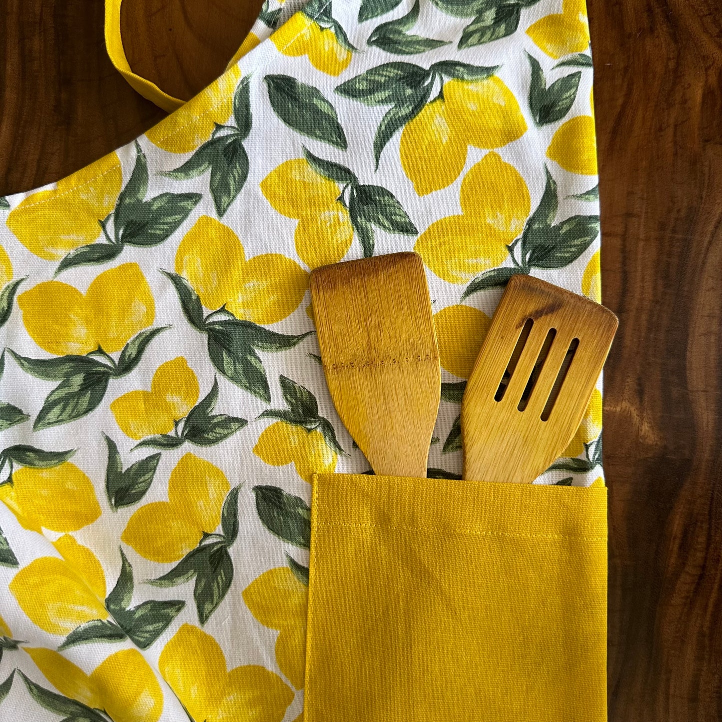 Oak & Lily Apron – Lemon Yellow Floral | 100% Cotton | Stylish & Washable | Unisex Fit | Premium Cotton