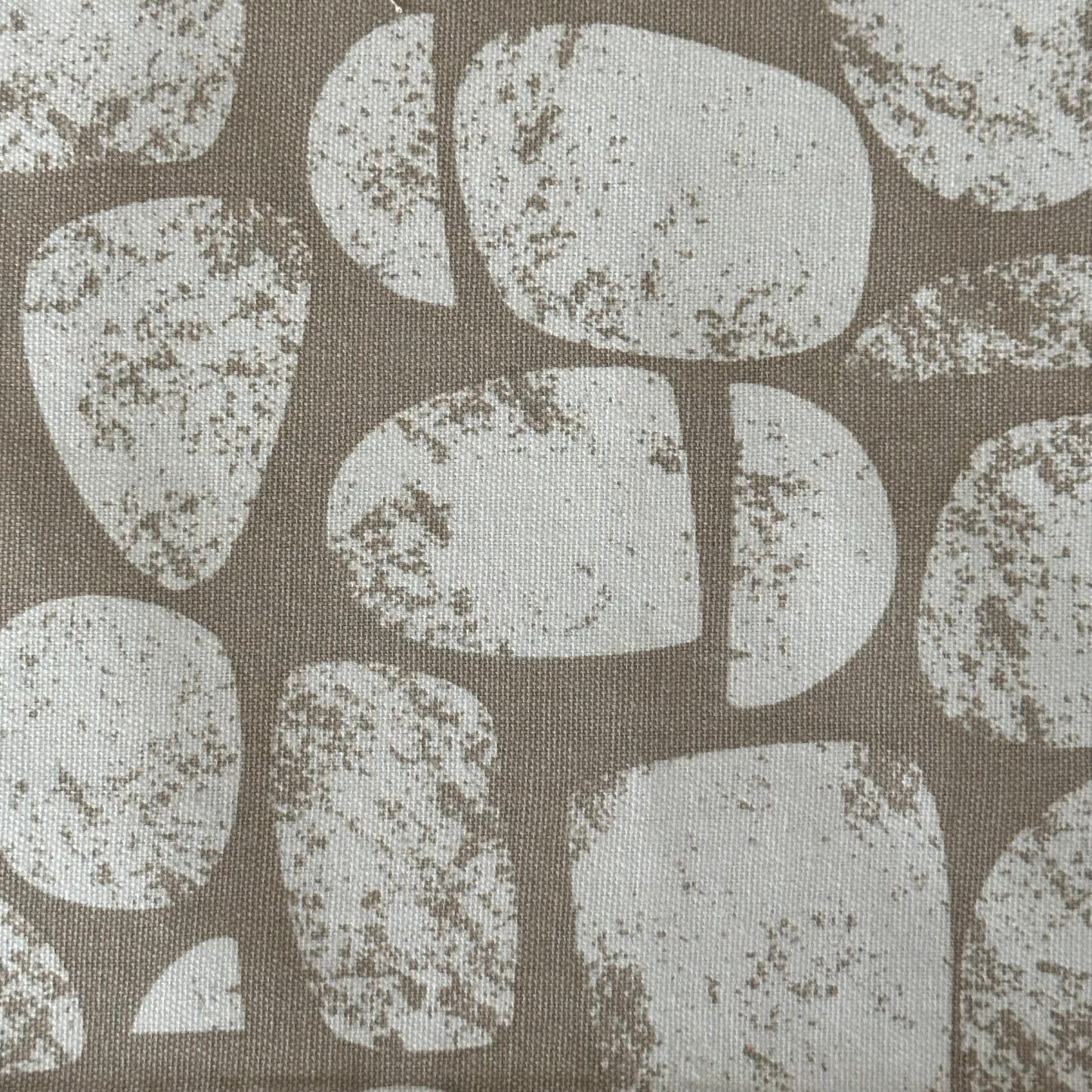 Oak & Lily Table Runner – Beige & Ivory Abstract Print | 100% Cotton | Premium European Quality