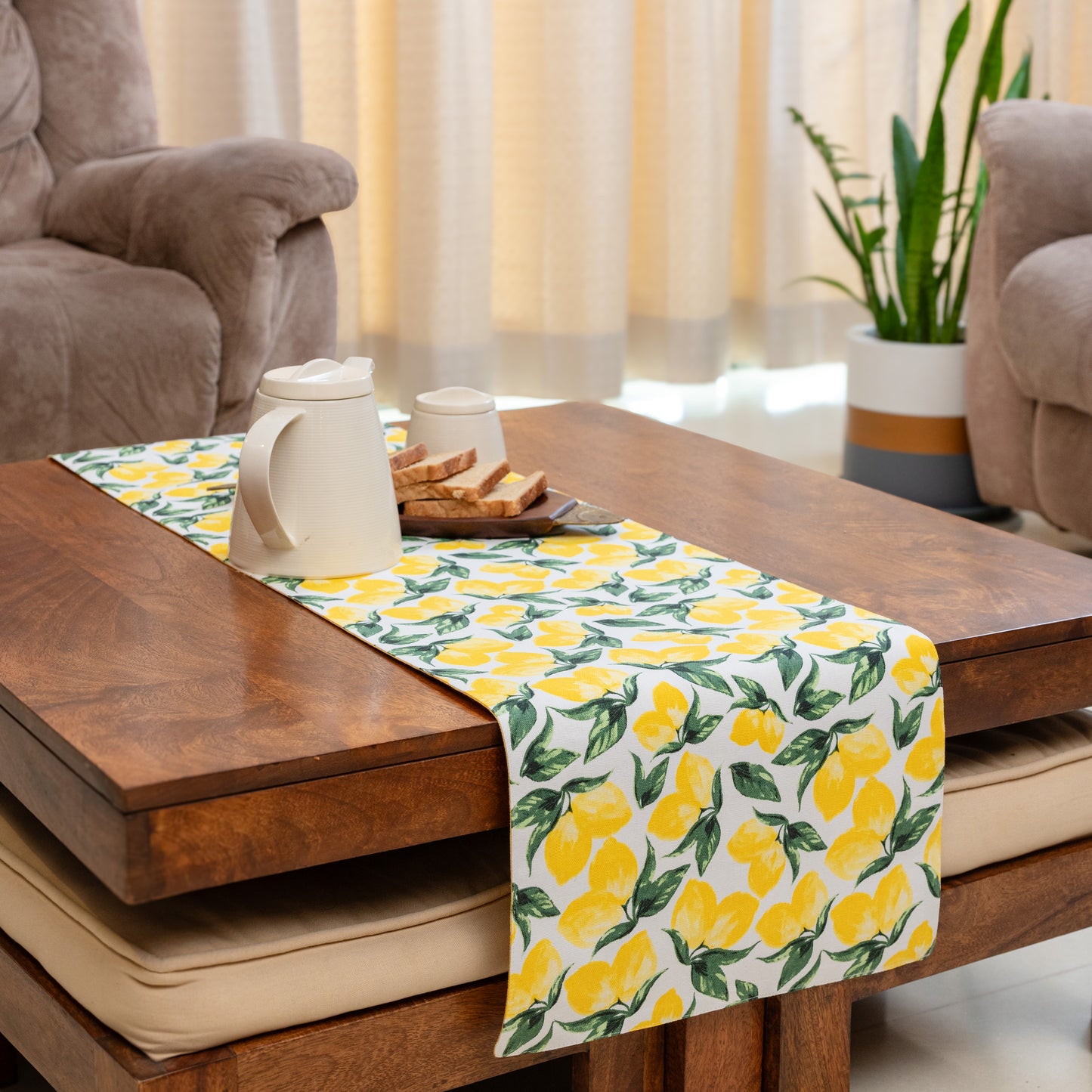 Oak & Lily Table Runner – Yellow & Green Lemon Print | 100% Cotton | Premium European Quality