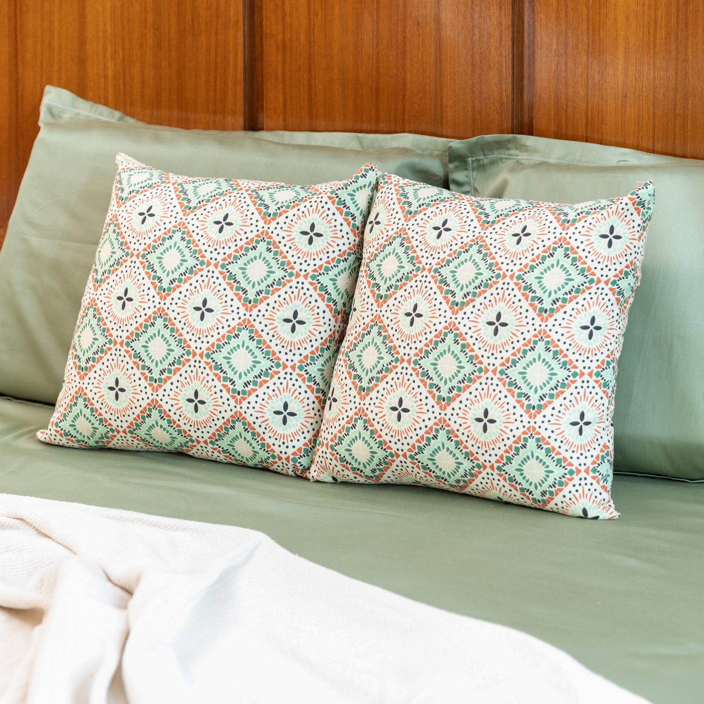 Oak & Lily Bogimmia Multicolour Ethnic Print Cotton Cushion Cover | 100% Pure Cotton | Soft, Durable & Washable | European Quality