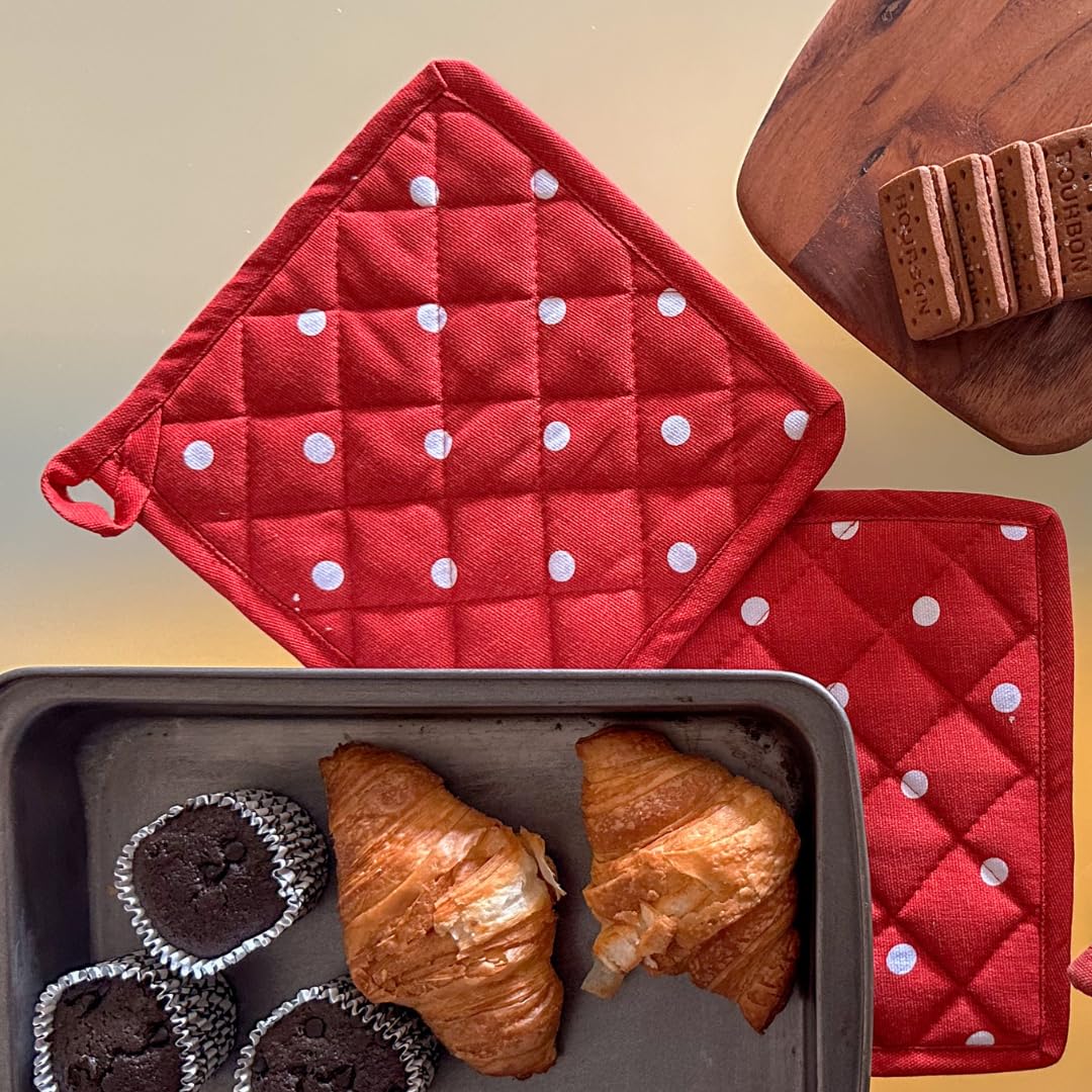 Oak & Lily Pot Holders – Red & White Polka Dot | Set of 2 | 100% Cotton | Heat Resistant | European Quality