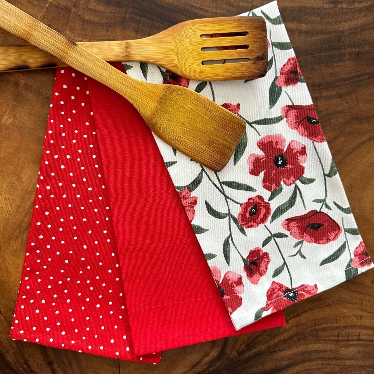 Oak & Lily Kitchen Linen Combo – Red Poppy Apron, Polka Dot Pot Holders & 3 Cotton Napkins | 100% Cotton | Heat Resistant | European Quality