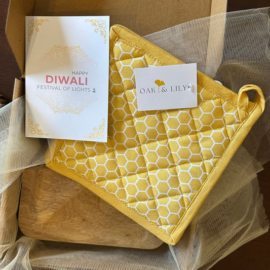 Oak & Lily Diwali Small Gift Hamper | Pure Mango Wood Tray + Kitchen Useable