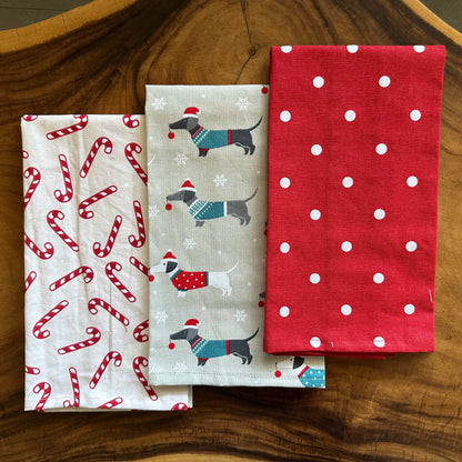 Oak &amp; Lily Kitchen Towels – Christmas Joy Stick, Polka Dots &amp; Dog Prints | Set of 3 | 100% Cotton | European Quality | Super Absorbent &amp; Anti-Bacterial