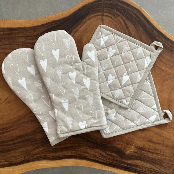 Ivory & Beige Heart Print Kitchen Combo Set | Oven Mittens & Pot Holder