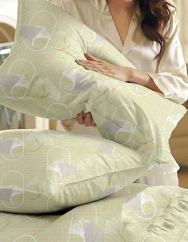 Lily Bloom King Bedsheet 210 TC