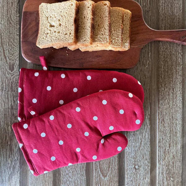 Red & White Polka Dot Print Oven Mittens | Set of 2
