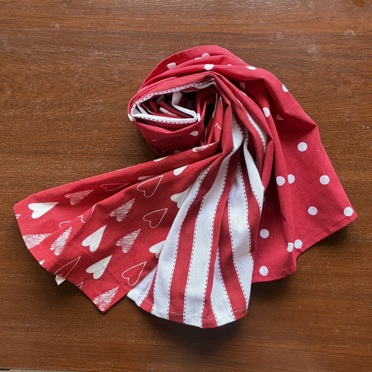 Oak & Lily Kitchen Towels – Red Heart Print, Red Polka Dot & Red Stripe | Set of 3 | 100% Cotton | European Quality | Super Absorbent & Anti-Bacterial