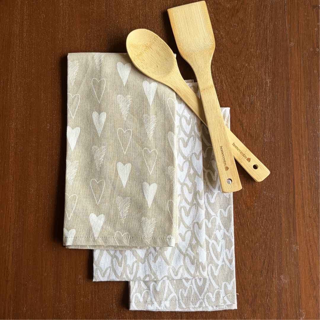 Ivory & Beige Heart Print Kitchen Napkins | Set of 3