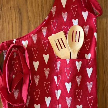 Oak & Lily Apron – Red Heart Print | 100% Cotton | Stylish & Washable | Unisex Fit