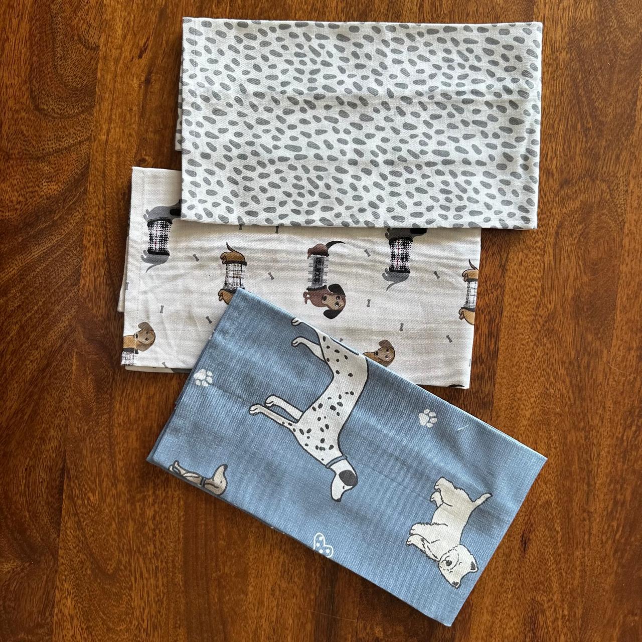 Oak & Lily Kitchen Towels – Dog Prints | Set of 3 | 100% Cotton | European Quality | Super Absorbent & Anti-Bacterial