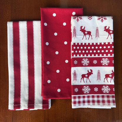 Oak & Lily Kitchen Towels – Red Reindeer Print | Set of 3 | 100% Cotton | European Quality | Super Absorbent & Anti-Bacterial