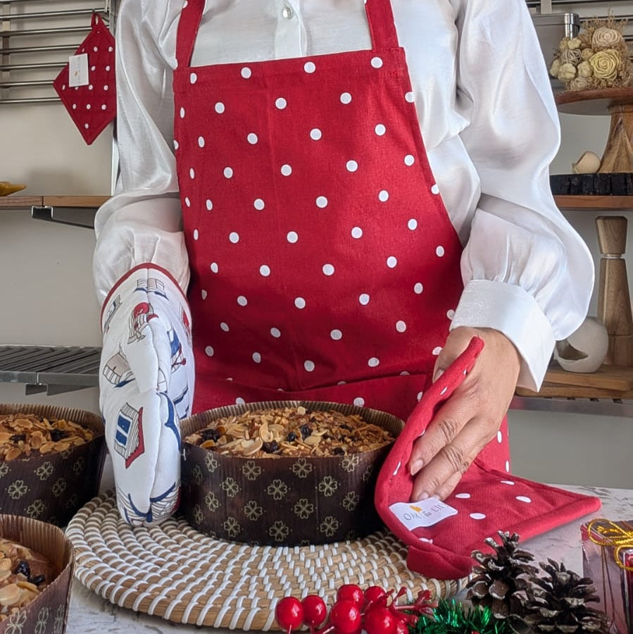 Oak & Lily Kitchen Combo – Red Dot Apron, Oven Mittens & Pot Holders | 100% Cotton | Heat Resistant | European Quality