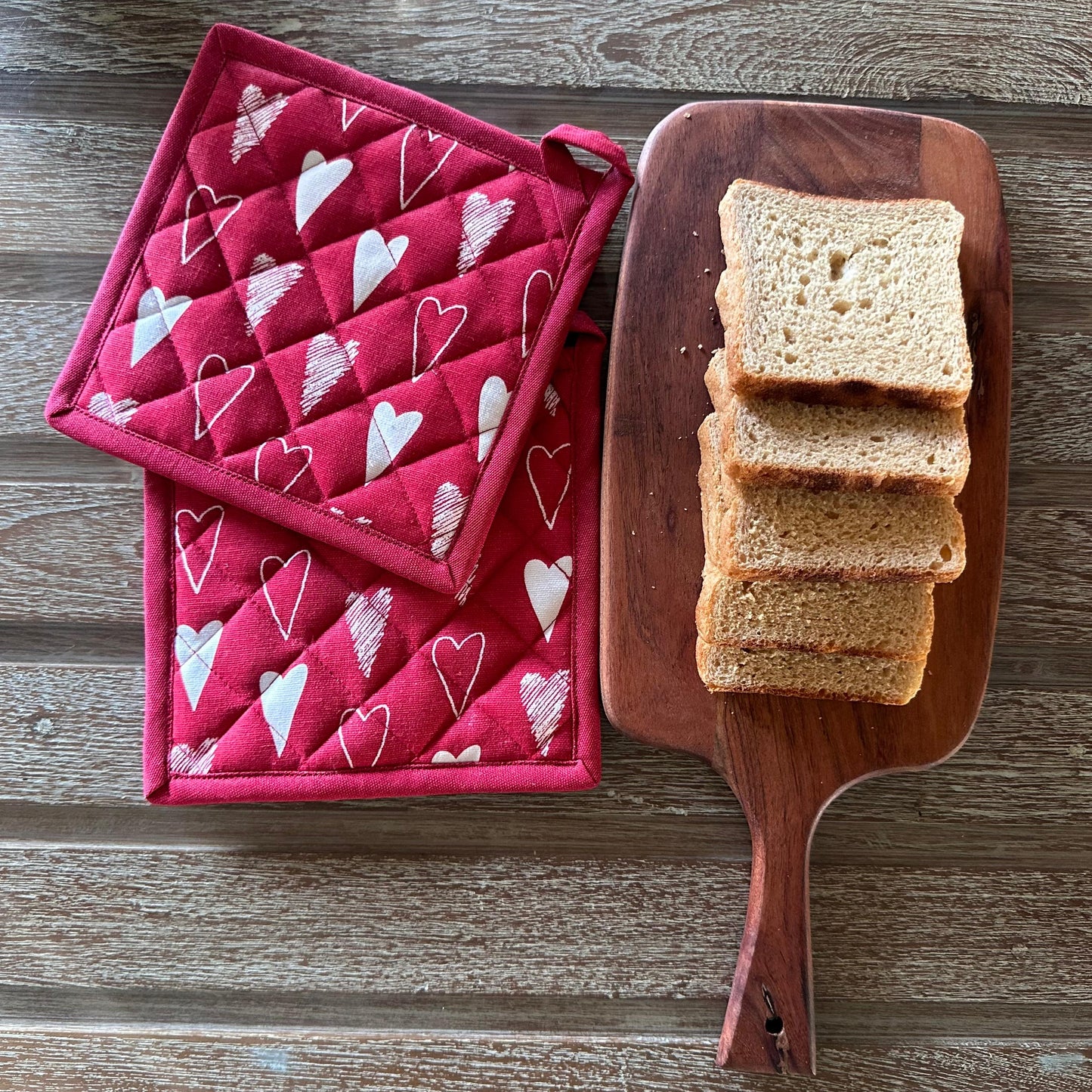 Oak & Lily Kitchen Combo – Red Hearts Apron, Pot Holders and 2pc Set of Mittens | 100% Cotton | Heat Resistant | European Quality