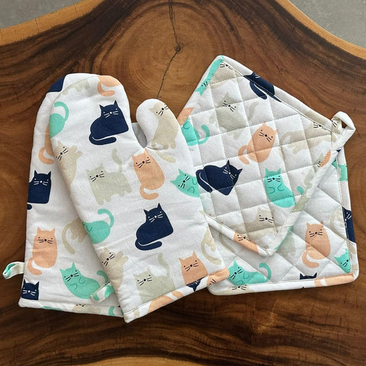 Oak & Lily Combo Set – Multicolor Cat Print Oven Mittens & Pot Holders | 100% Cotton | Heat Resistant & Cushioned | European Quality