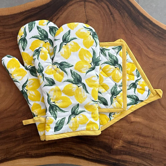 Oak & Lily Combo Set – Lemon Print Oven Mittens & Pot Holders | 100% Cotton | Heat Resistant & Cushioned | European Quality