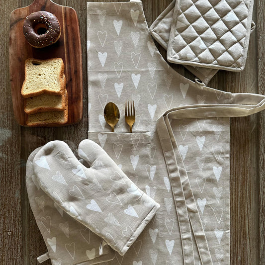 Oak & Lily Combo Set – Beige & Ivory Heart Print Apron, Oven Mittens & Pot Holders | 100% Cotton | Heat Resistant | European Quality