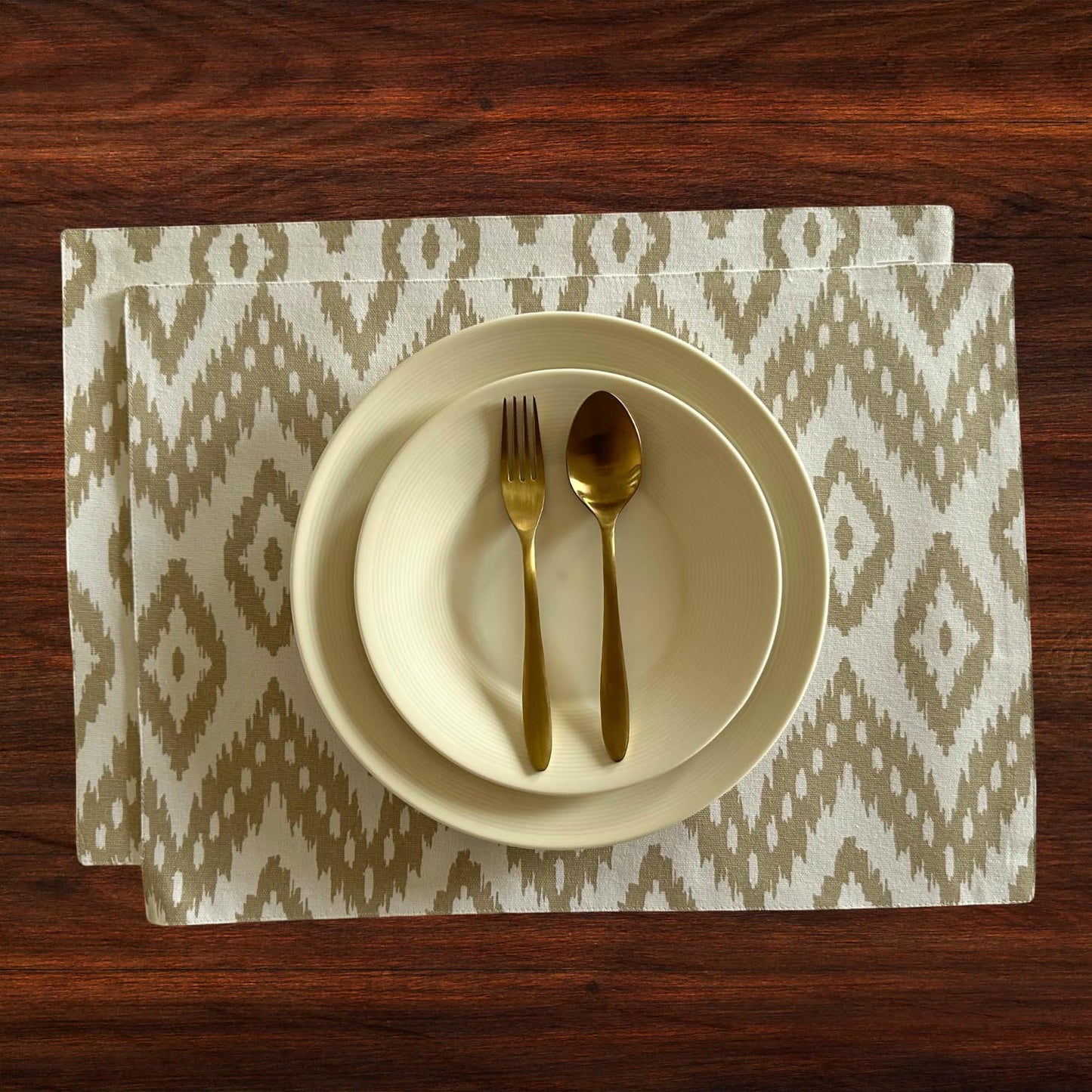 Oak & Lily Placemats – Ikat Print | 100% Cotton | Heat Resistant | Premium European Quality