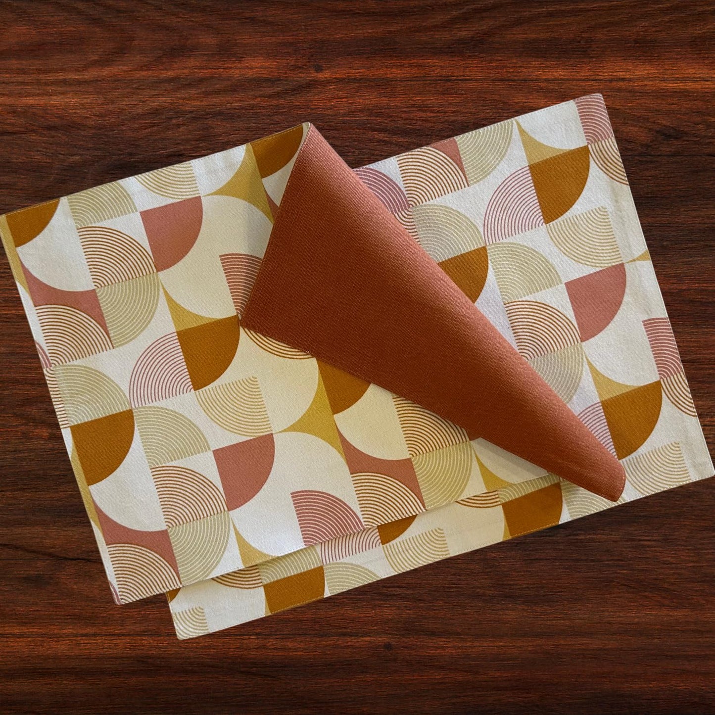 Oak & Lily Placemats – Rust Abstract Print | 100% Cotton | Heat Resistant | Premium European Quality