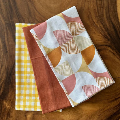 Oak & Lily Kitchen Towels – Rust Abstract Prints | Set of 3 | 100% Cotton | Premium European Quality | Anti-Bacterial