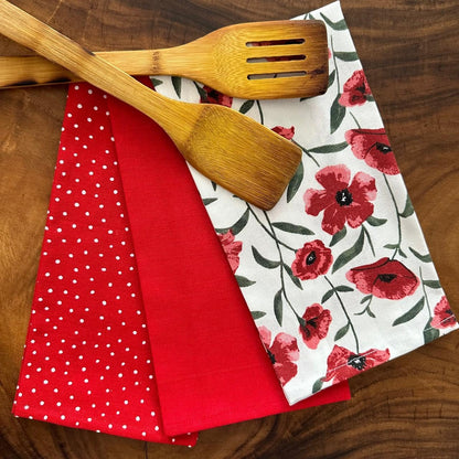 Oak & Lily Kitchen Linen Combo – Red Poppy Apron, Polka Dot Pot Holders & 3 Cotton Napkins | 100% Cotton | Heat Resistant | European Quality